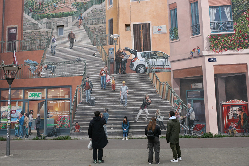 Le Mur des Canuts et son escalier en trompe-l'œil, à la Croix-Rousse · Œuvre CitéCréation · Photo diffusée sur Flickr