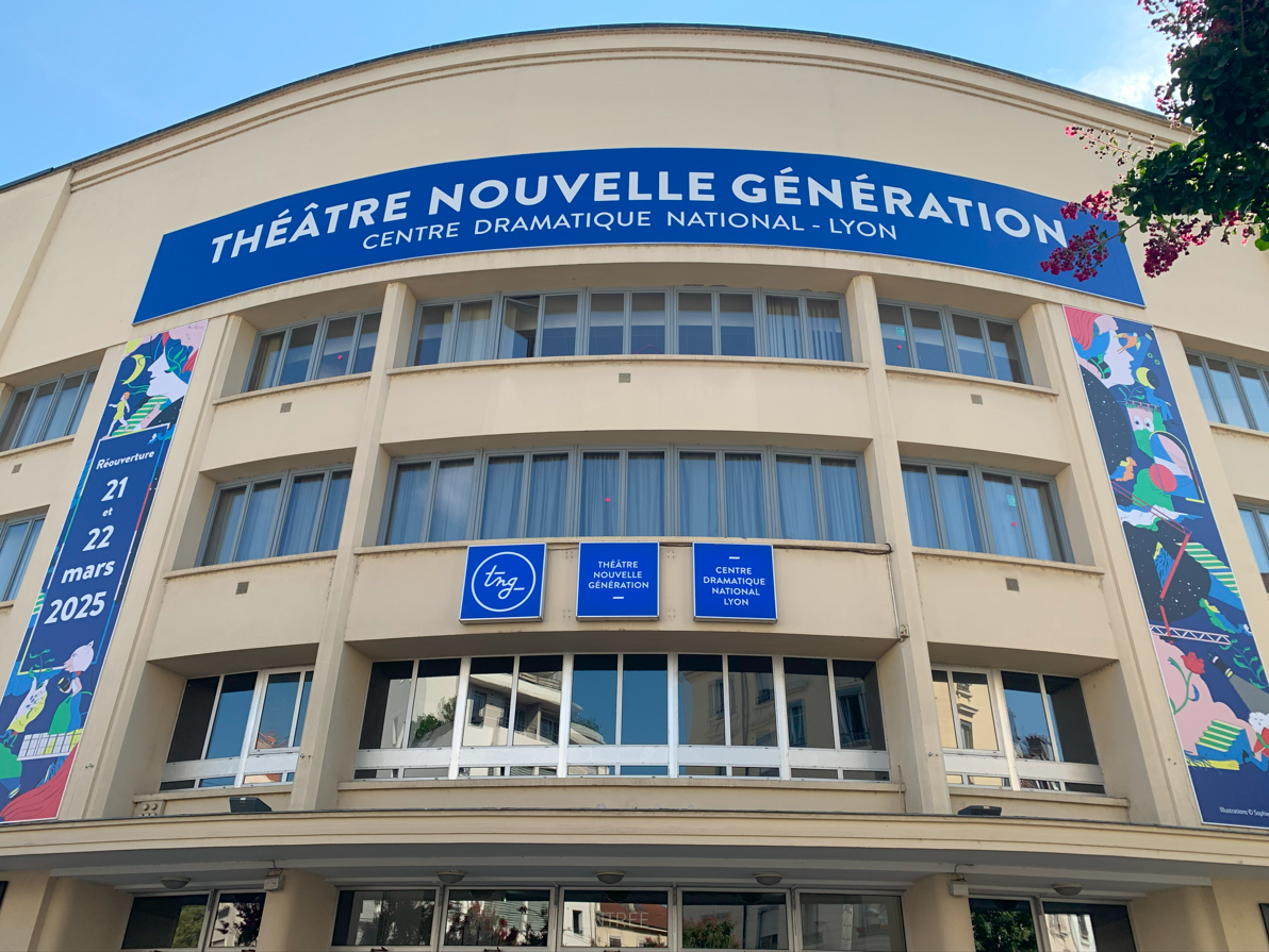 La façade du Théâtre Nouvelle Génération, rue de Bourgogne à Vaise · Photo TNG